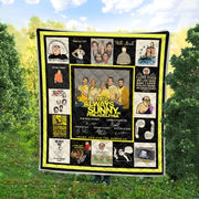 It's Always Sunny In Philly 002 Quilt Blanket